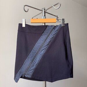 ☀️ Y2K Black Stretch Mini Skirt w/ Asymmetrical Zipper – Guess M